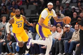 爱游戏体育- 风云突变洛杉矶湖人转会期防线松动；全明星赛版图或变；悬念犹存；高层口径保持一致