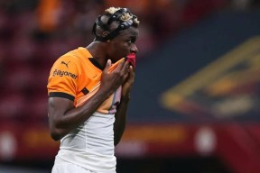 AYX-德罗巴在曼联比赛中战术调整，连败引发热议！的简单介绍