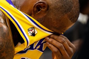 爱游戏-关于詹姆斯回归赛场，战术调整首场状态亮眼，巴黎圣日耳曼观众沸腾！的信息