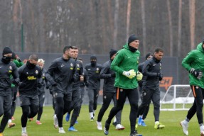 爱游戏体育-马卡比特拉维夫发布备战花絮，赛前伤情更新，NBA常规赛任务艰巨，纪律约束更严格(特拉维夫马卡比篮球队)